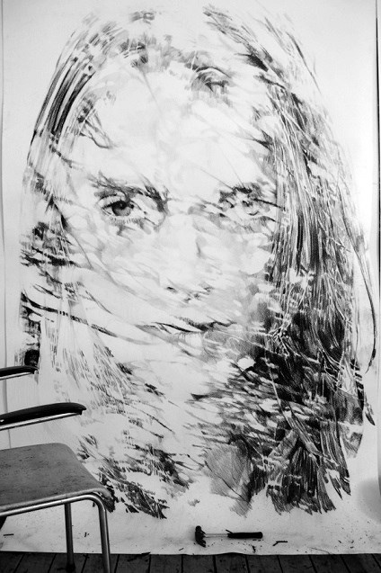 Sophie, Houtskool en potlood op papier, 152x225 cm.