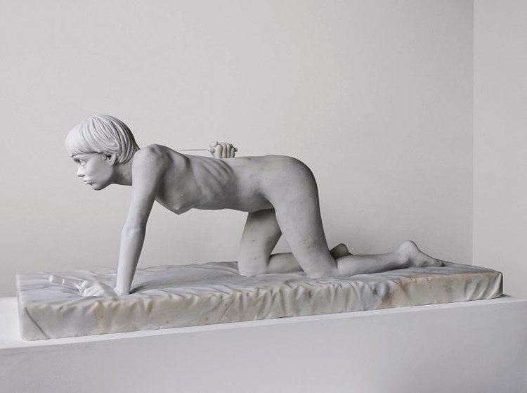 Isabelle Schiltz as Crawling Figure - Thom Puckey
